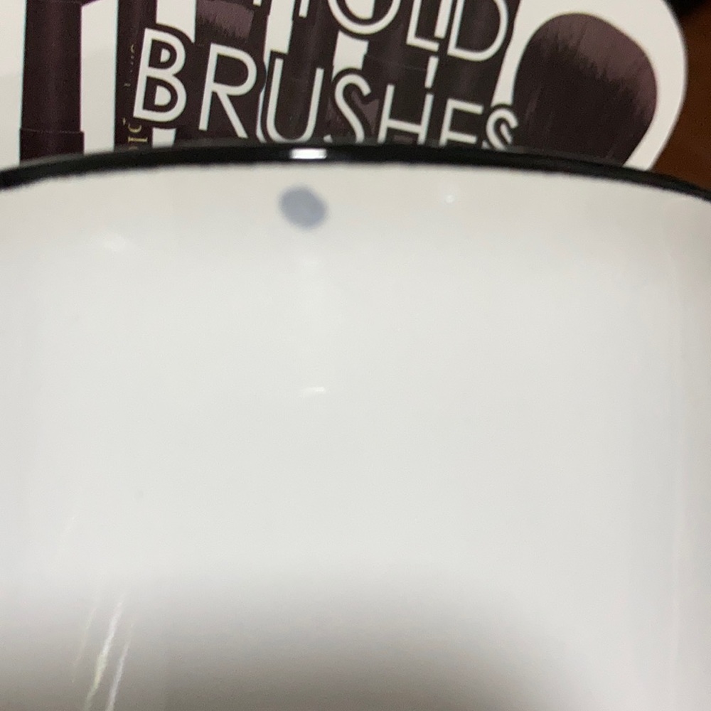 You’re making me blush  I Hold Brushes - Picture 4 of 4